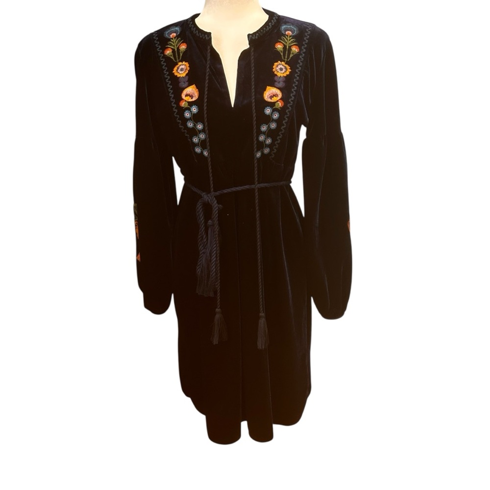 Cactus Women's dress size medium heavy emboidered navy blue velvet - Picture 2 of 16